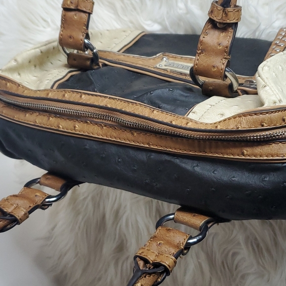 Guess Los Angeles Black and Tan Handbag - Picture 6 of 7